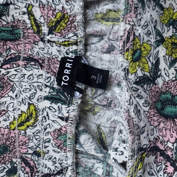 EUC Torrid Floral Maxi Swiss Dot Ruffle Hi-Low Skirt Size 3 22/24 3X - Picture 6 of 7